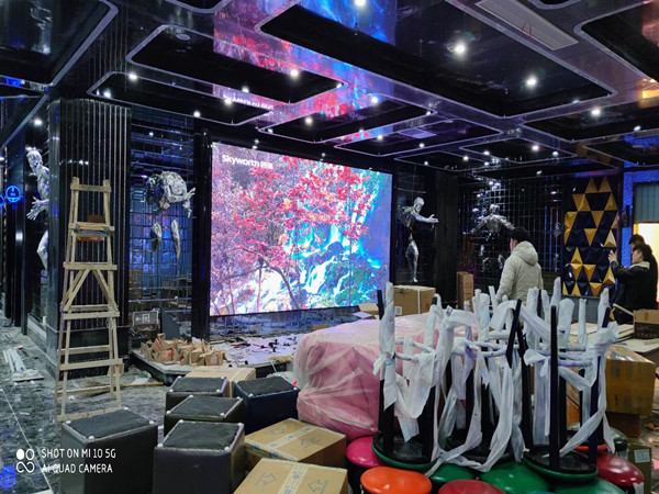 乌伊岭室内P2.5全彩显示屏